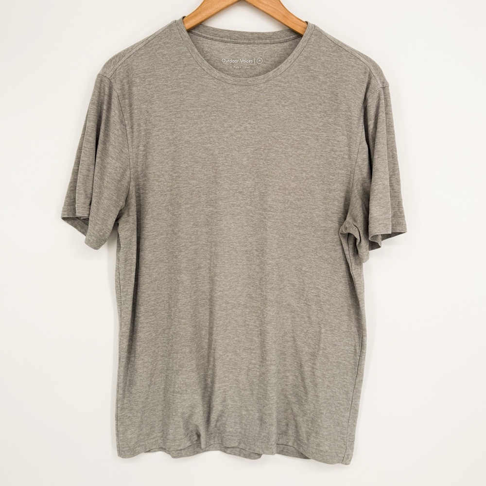 Outdoor Voices Men’s T’shirt Size M Gray